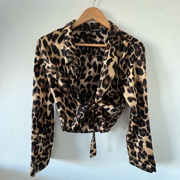 Leopard print wrap top size small/ sold out on boohoo website - Picture 3 of 6